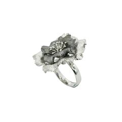 Кольцо Fiore из серебра 925 с покрытием белым и черным родием, Цвет: серебристо-черный, фотография — Stile.me