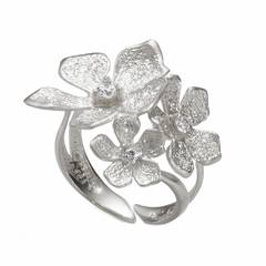Кольцо Bloom большое из серебра 925 с покрытием белым родием, Цвет: серебряный, фотография — Stile.me