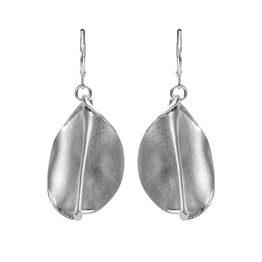 Серьги Изгиб матовые из серебра 925 с покрытием белым родием, фотография — Stile.me