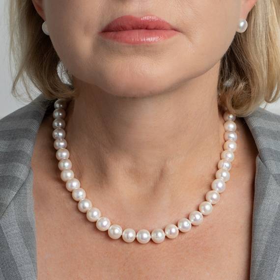 Колье Charm из серебра 925 с жемчугом и покрытием белым родием, фотография — Stile.me