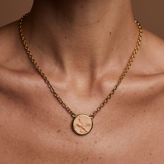 Колье Cupid бежевое из бронзы с покрытием желтым золотом, Цвет: бежевый, фотография — Stile.me